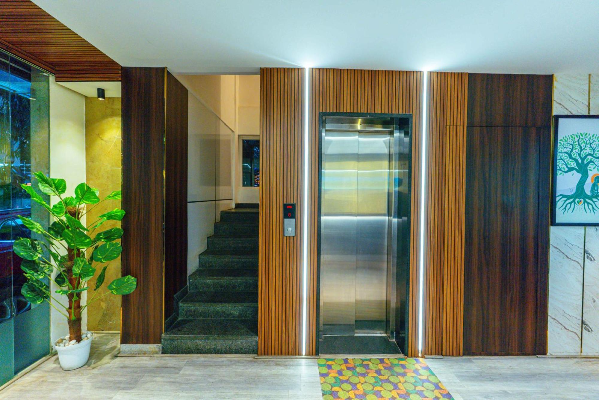 Treebo Trend Tierra Woods Koramangala Hotel Bangalore Bagian luar foto
